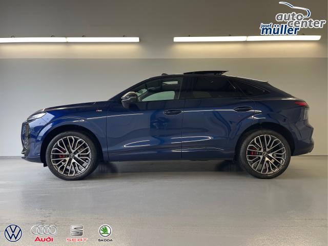 Audi / Q3 Sportback / Blau / / / TFSI 265 PS quattro S line Pano+TechPro+Matrix+AHK+HUD+Alu20+KlimaPlus+DCC+SONOS