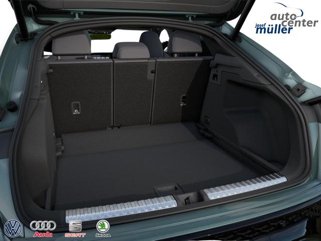 Audi Q3 Sportback NEU TFSI quattro S line Tech+AHK+Alu19+LEDplus+KlimaPlus+ExtSchwarz 