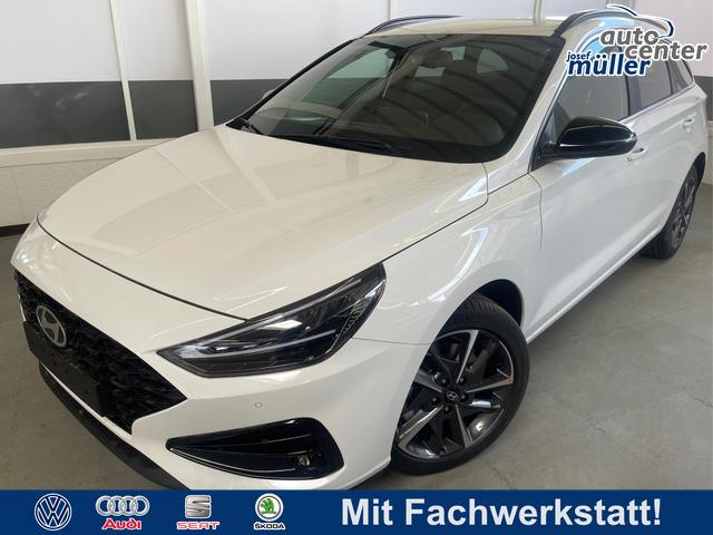 Hyundai i30 Kombi - PREMIUM NAVI SHZ RFK PDC v+h KLIMAAUTOMATIK