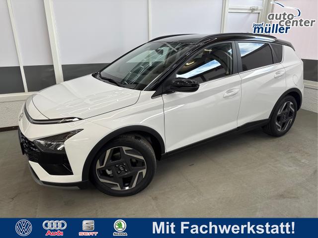 Hyundai BAYON - PREMIUM FL DCT ACC SmartSense PLUS NAVI SHZ RFK PDC KLIMAAUTOMATIK