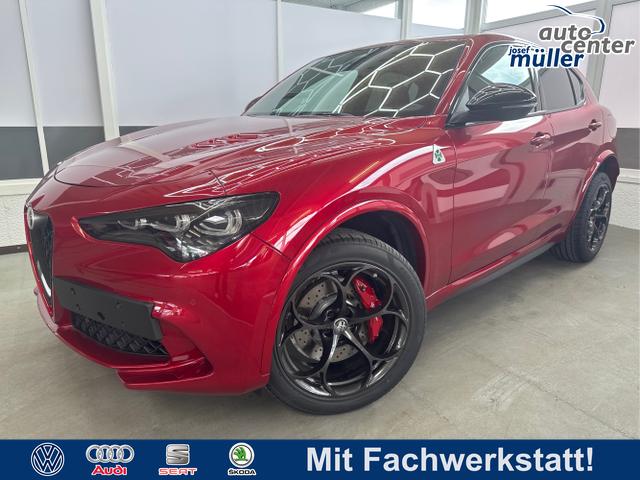 Alfa Romeo Stelvio - QUADRIFOGLIO VERDE AKRAPOVIC Technologie-Paket