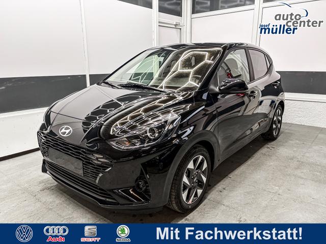 Hyundai i10 - PREMIUM AUT SHZ KLIMAAUTOMATIK AMBIENTE ALU RFK PDC NAVI