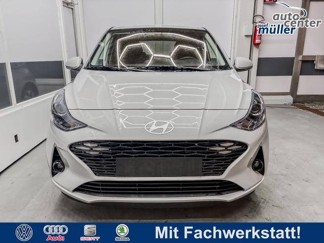 Hyundai i10 - PREMIUM AUT SHZ KLIMAAUTOMATIK AMBIENTE ALU RFK PDC NAVI