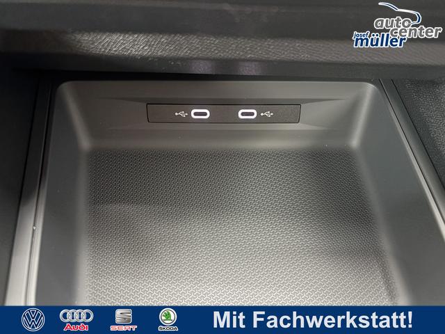 Seat Leon - Style ACC SHZ RFK PDC Licht/Regensensor