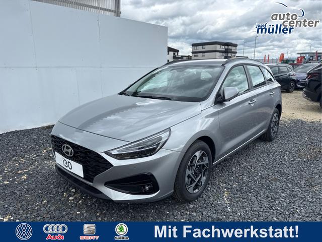 Hyundai i30 Kombi - STYLE NAVI RFK SHZ PDC ALU