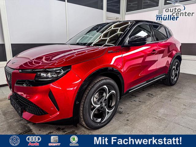 Alfa Romeo Junior - SPORT SPECIALE DCT ACC MATRIX NAVI KEYLESS