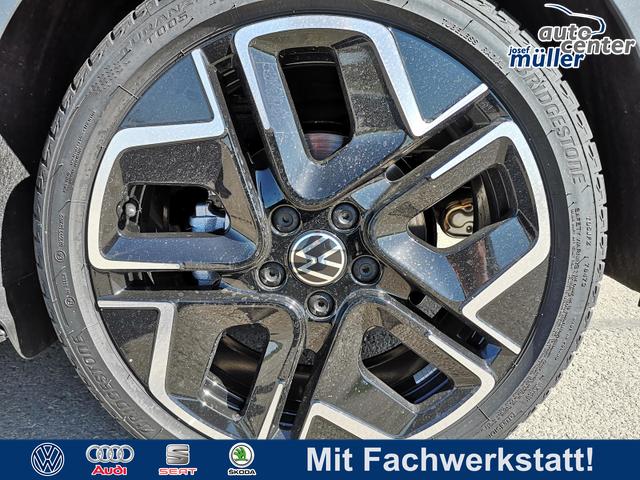 Volkswagen Golf - 2.0 TDI 110 kW R-Line DSG 18 Zoll Kamera ACC Park Assist Pro