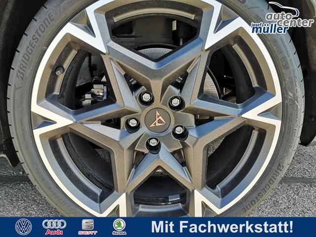 Cupra Leon Sportstourer - 2.0 TSI 245 kW 4Drive VZ Kombi ST 2.0TSI AHK Sound ACC Pano