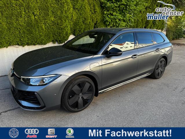 Volkswagen Passat Variant - 1.5 TSI eHybrid 200 kW R-Line Black AHK 360