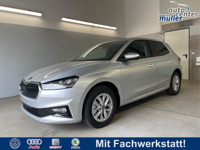 Skoda Fabia - Selection 115PS DSG Alu+AHK+Kessy+Kamera+GV5+Sitzheiz