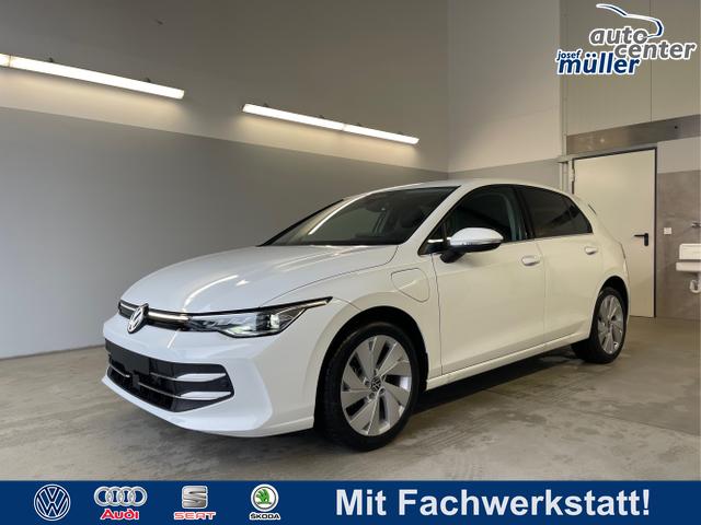 Volkswagen Golf - Style 1.5 eHybrid 150kW/204PS DSG IQ.Light+Navi+Travel Assist+HUD+Winterpaket