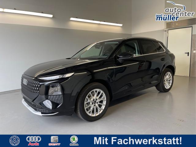 Audi Q3 - NEU TFSI quattro Tech+AHK+LEDPlus+ACC+Kamera+Alu18+Volllack