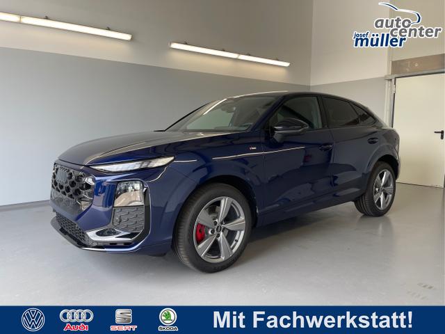 Audi Q3 - Sportback NEU TFSI quattro S line TechPro+Matrix+AHK+Alu19+KlimaPlus+ExtSchwarz+DCC