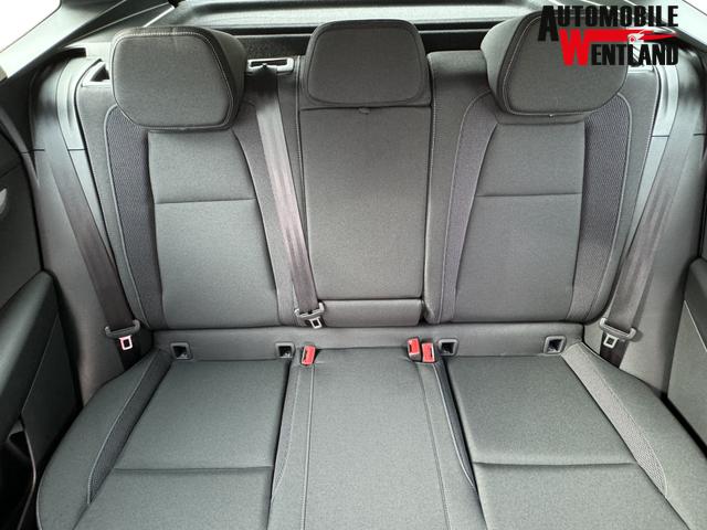 Bild dient zur Illustration und zeigt aufpreispflichtige Sonderausstattung. "Die Herstellergarantie beginnt bei EU-Fahrzeugen bereits bei Auslieferung vom ausl&auml;ndischen Lieferanten und kann um mehr als 14 Tage verk&uuml;rzt sein.