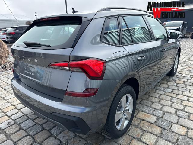 Skoda / Kamiq / Grau / / / , Bild dient zur Illustration und zeigt aufpreispflichtige Sonderausstattung. "Die Herstellergarantie beginnt bei EU-Fahrzeugen bereits bei Auslieferung vom ausl&auml;ndischen Lieferanten und kann um mehr als 14 Tage verk&uuml;rzt sein.