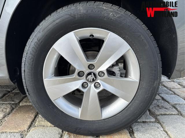 Skoda / Kamiq / Grau / / / , Bild dient zur Illustration und zeigt aufpreispflichtige Sonderausstattung. "Die Herstellergarantie beginnt bei EU-Fahrzeugen bereits bei Auslieferung vom ausl&auml;ndischen Lieferanten und kann um mehr als 14 Tage verk&uuml;rzt sein.