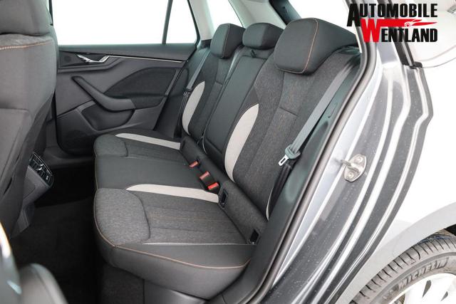 Skoda Kamiq Selection 1.0 TSI DSG 130 Jahre, AHK, LED, Side, ACC, Kamera, el. Klappe, Winter, 17-Zoll 