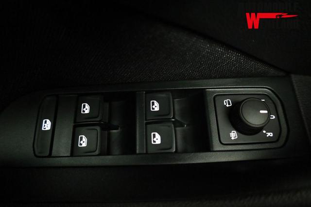 Skoda Kamiq Selection 1.0 TSI DSG 130 Jahre, LED, Side, ACC, Kamera, el. Klappe, Winter, 17-Zoll 