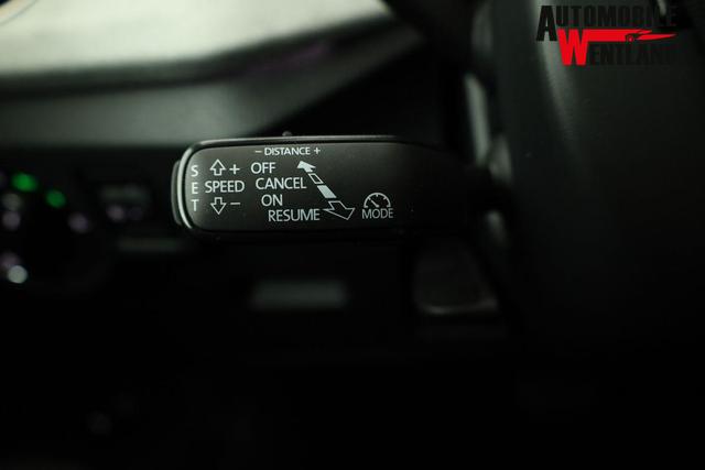 Skoda Kamiq Selection 1.0 TSI DSG 130 Jahre, LED, Side, ACC, Kamera, el. Klappe, Winter, 17-Zoll 