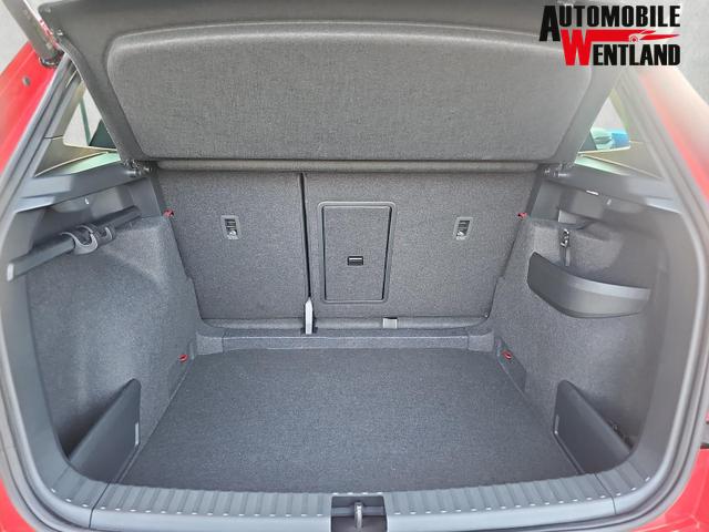 Skoda Karoq Sportline 1.5 TSI DSG 360Grad AHK schwenkb 