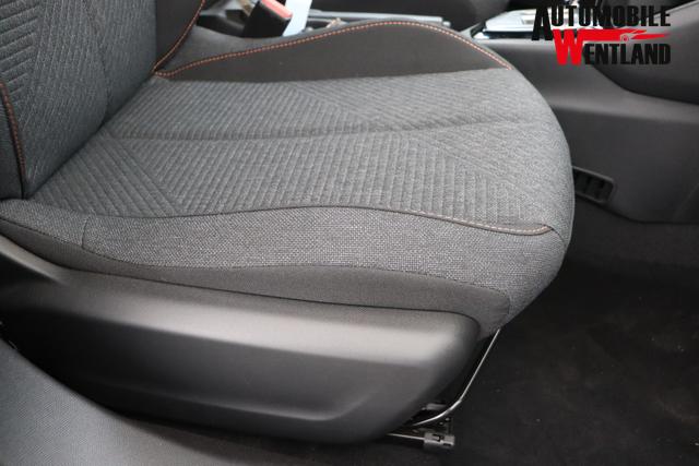 Peugeot 2008 Style Hybrid 145 e-DSC6 