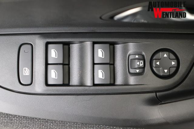 Peugeot 2008 Style Hybrid 145 e-DSC6 