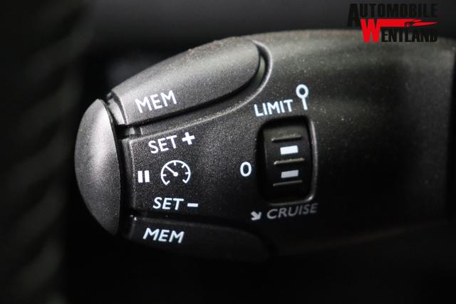 Peugeot 2008 Style Hybrid 145 e-DSC6 