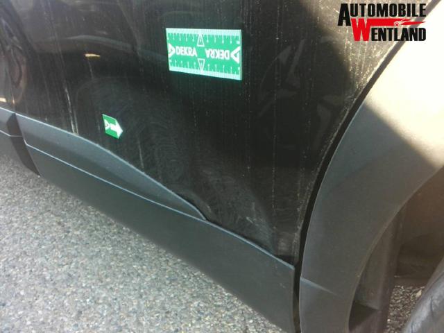 Peugeot 2008 Style 1.2L 3-cylinder (1199cc) gasoline 100 hp S&S, 6-speed manual 