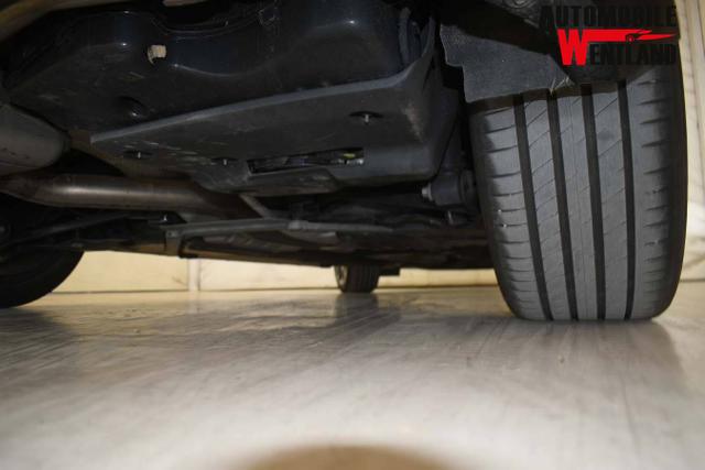 BMW 1er M 1 Serie Sport 118d 2.0L Turbo Diesel (Mild Hybrid) DKG7 