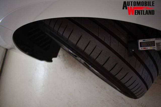 BMW 1er M 1 Serie Sport 118d 2.0L Turbo Diesel (Mild Hybrid) DKG7 