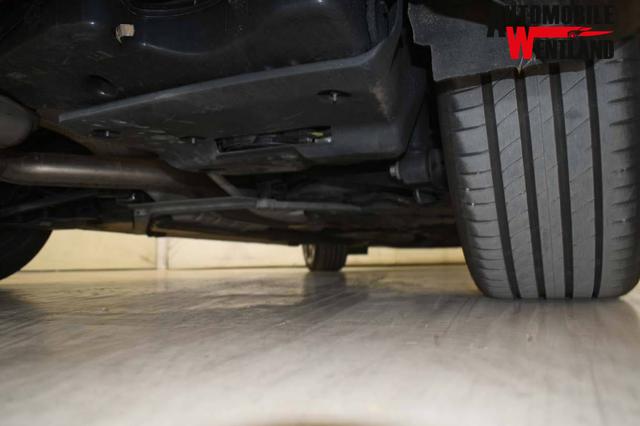 BMW 1er M 1 Serie Sport 118d 2.0L Turbo Diesel (Mild Hybrid) DKG7 