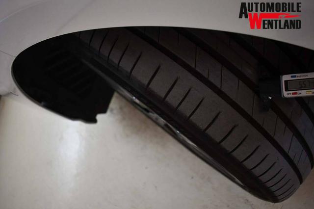 BMW 1er M 1 Serie Sport 118d 2.0L Turbo Diesel (Mild Hybrid) DKG7 