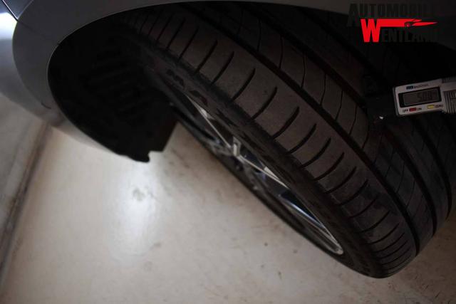 BMW 1er M 1 Serie Sport Design 2.0L Turbo Diesel (120d) 163 hp, 7-speed DKG dual-clutch 