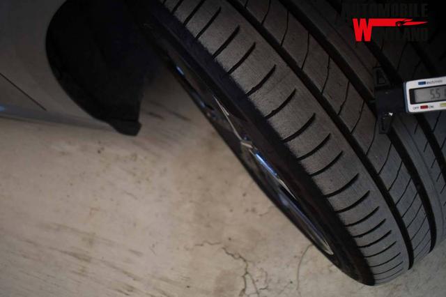 BMW 1er M 1 Serie Sport Design 2.0L Turbo Diesel (120d) 163 hp, 7-speed DKG dual-clutch 