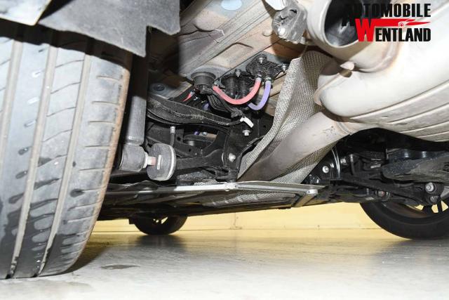 BMW 1er M 1 Serie Sport Design 2.0L Turbo Diesel (120d) 163 hp, 7-speed DKG dual-clutch 