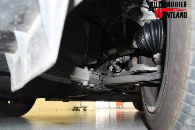 BMW 1er M 1 Serie Sport Design 2.0L Turbo Diesel (120d) 163 hp, 7-speed DKG dual-clutch 