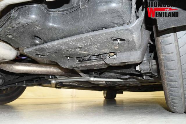 BMW 1er M 1 Serie Sport Design 2.0L Turbo Diesel (120d) 163 hp, 7-speed DKG dual-clutch 