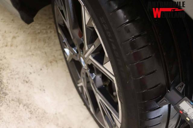 BMW 1er M 1 Serie Sport Design 2.0L Turbo Diesel (120d) Mild Hybrid, DKG7 7-speed 