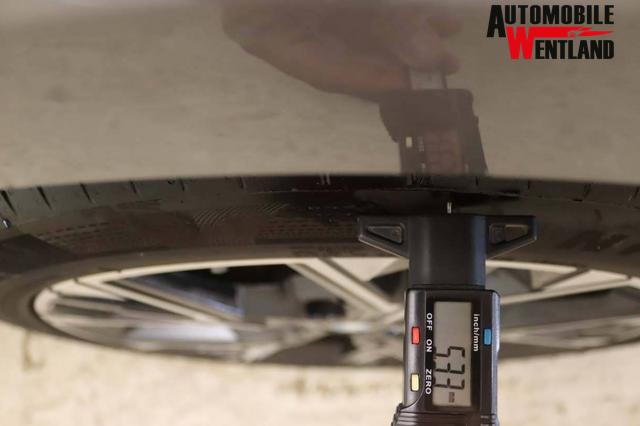 BMW 1er M 1 Serie Sport Design 2.0L Turbo Diesel (120d) Mild Hybrid, DKG7 7-speed 