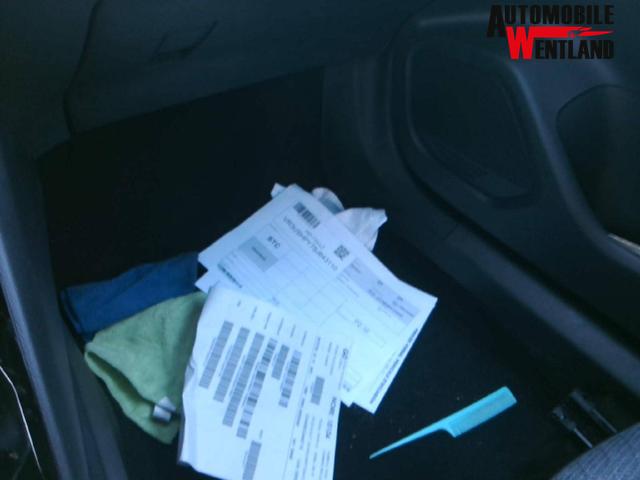 Peugeot 2008 Allure Hybrid 145 e-DCS6 (1.2L, 3-cylinder) 