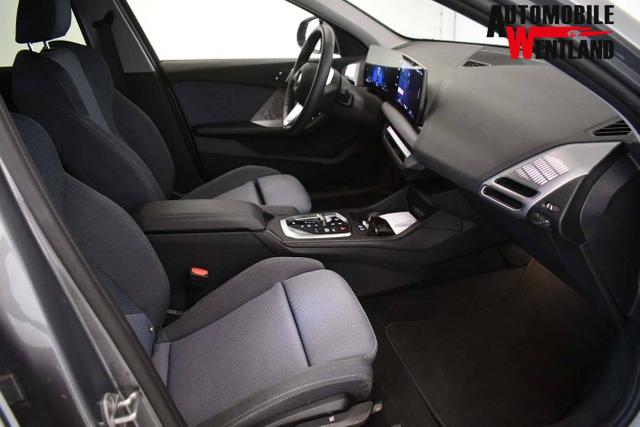 BMW 1er M 1 Serie Sport Design 120d 163 hp (120 kW) Diesel mild-hybrid, 7-speed DKG dual-clutch automatic, 2.0L (1995 cc) I4 TwinPower Turbo 