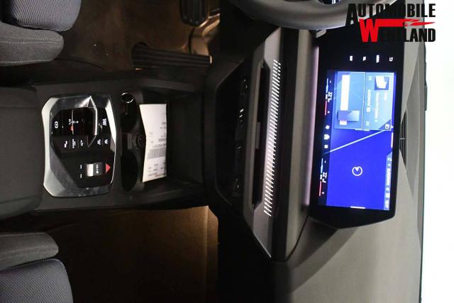 BMW 1er M 1 Serie Sport Design 120d 163 hp (120 kW) Diesel mild-hybrid, 7-speed DKG dual-clutch automatic, 2.0L (1995 cc) I4 TwinPower Turbo 