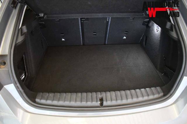 BMW 1er M 1 Serie Sport Design 120d 163 hp (120 kW) Diesel mild-hybrid, 7-speed DKG dual-clutch automatic, 2.0L (1995 cc) I4 TwinPower Turbo 