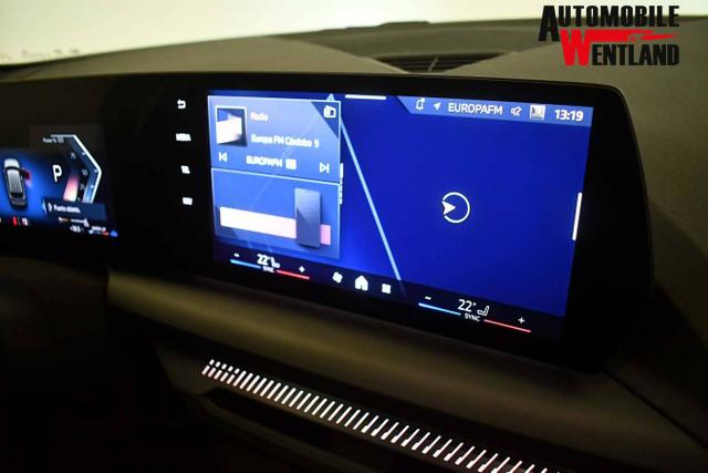 BMW 1er M 1 Serie Sport Design 120d 163 hp (120 kW) Diesel mild-hybrid, 7-speed DKG dual-clutch automatic, 2.0L (1995 cc) I4 TwinPower Turbo 