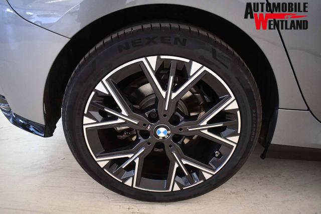 BMW 1er M 1 Serie Sport Design 120d 163 hp (120 kW) Diesel mild-hybrid, 7-speed DKG dual-clutch automatic, 2.0L (1995 cc) I4 TwinPower Turbo 