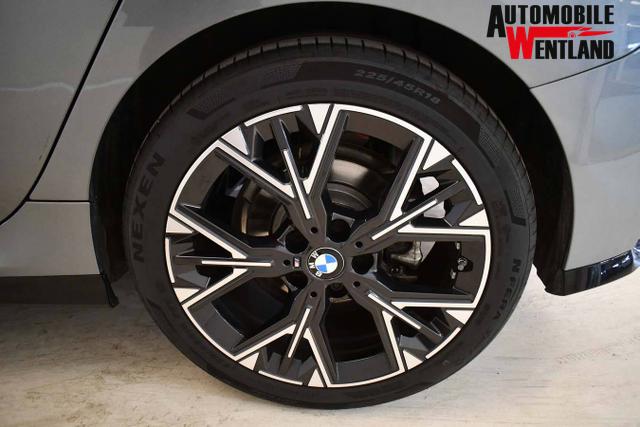 BMW 1er M 1 Serie Sport Design 120d 163 hp (120 kW) Diesel mild-hybrid, 7-speed DKG dual-clutch automatic, 2.0L (1995 cc) I4 TwinPower Turbo 