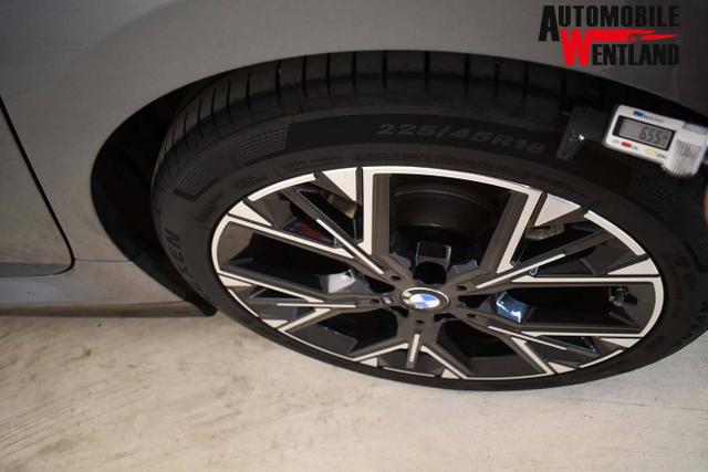 BMW 1er M 1 Serie Sport Design 120d 163 hp (120 kW) Diesel mild-hybrid, 7-speed DKG dual-clutch automatic, 2.0L (1995 cc) I4 TwinPower Turbo 