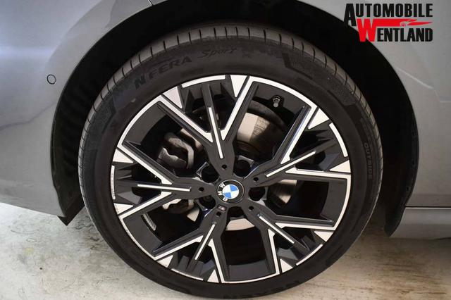 BMW 1er M 1 Serie Sport Design 120d 163 hp (120 kW) Diesel mild-hybrid, 7-speed DKG dual-clutch automatic, 2.0L (1995 cc) I4 TwinPower Turbo 