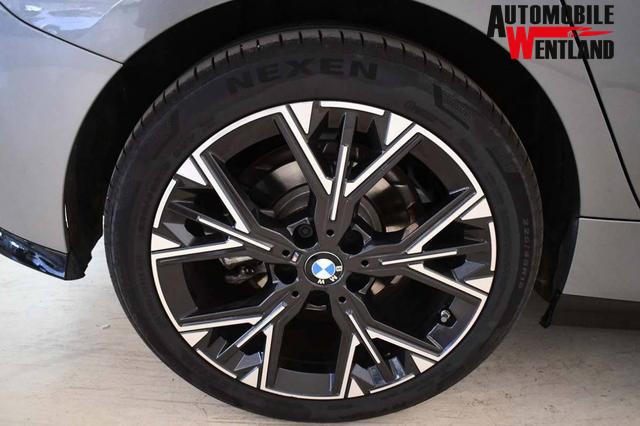 BMW 1er M 1 Serie Sport Design 120d 163 hp (120 kW) Diesel mild-hybrid, 7-speed DKG dual-clutch automatic, 2.0L (1995 cc) I4 TwinPower Turbo 