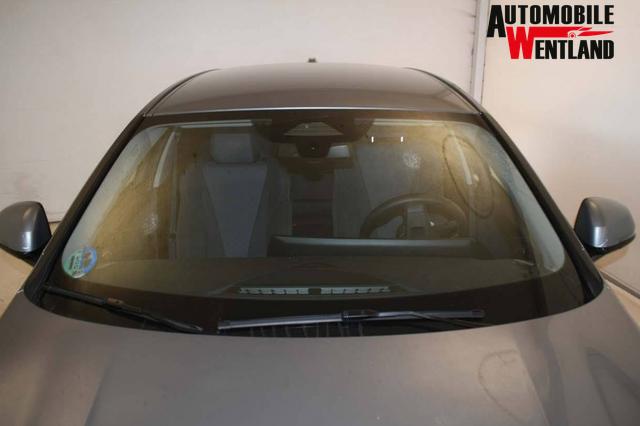 BMW 1er M 1 Serie Sport Design 120d 163 hp (120 kW) Diesel mild-hybrid, 7-speed DKG dual-clutch automatic, 2.0L (1995 cc) I4 TwinPower Turbo 